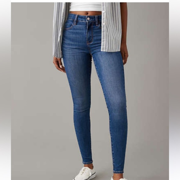 Almost New 4 Pairs of American Eagle Jeans - Picture 5 of 13